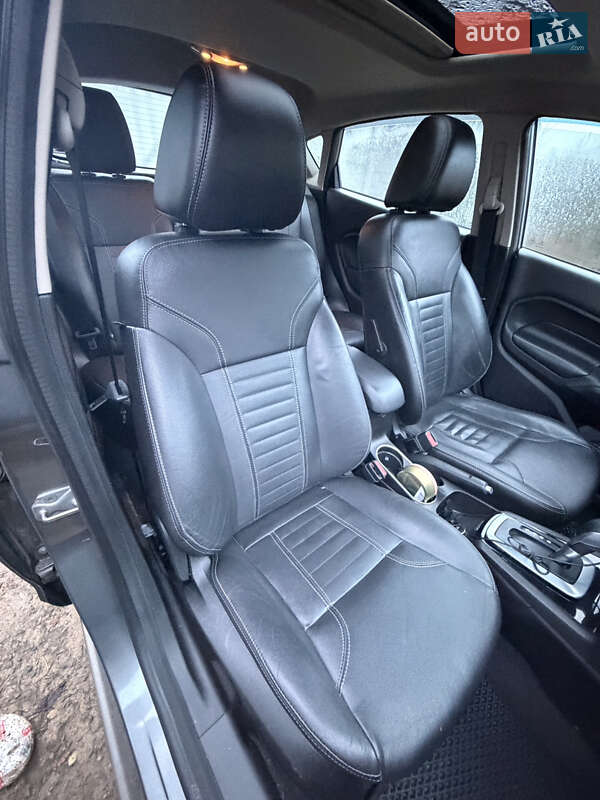 Хетчбек Ford Fiesta 2013 в Дніпрі