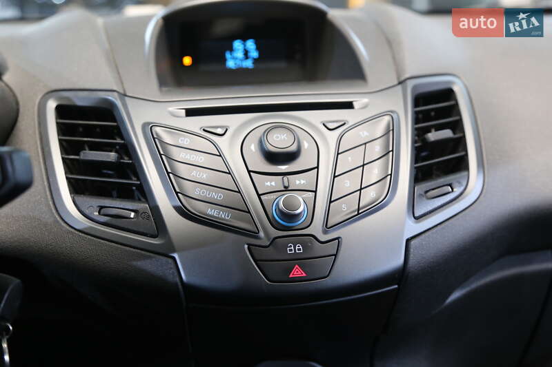 Хетчбек Ford Fiesta 2014 в Києві