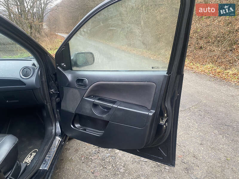 Хетчбек Ford Fiesta 2007 в Нижніх Воротах