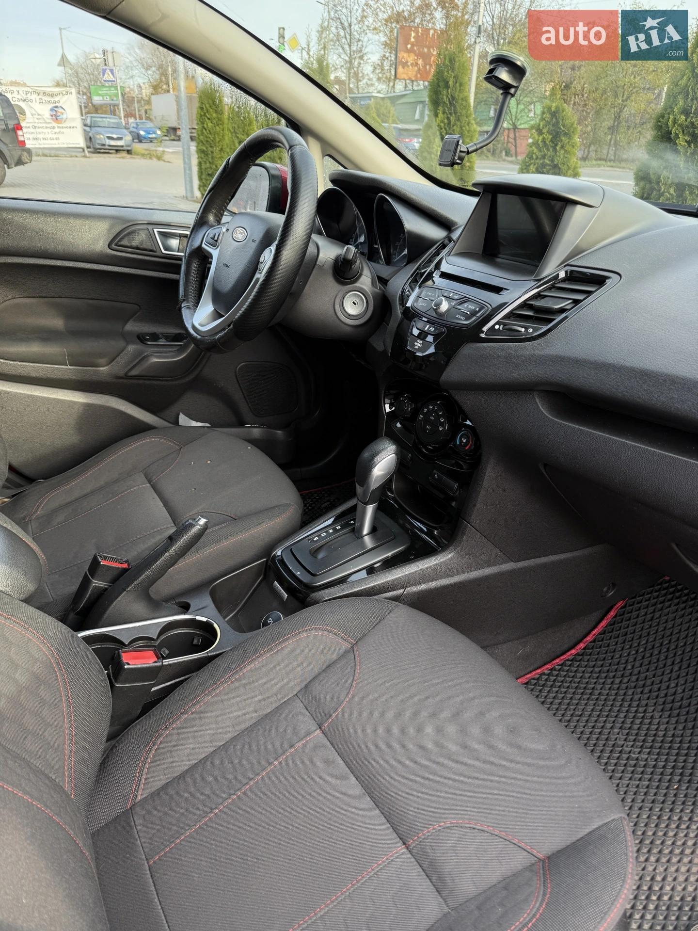 2016 Ford Fiesta - мініатюра 21