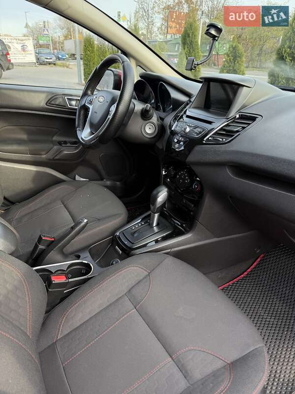 Хэтчбек Ford Fiesta 2016 в Софиевской Борщаговке