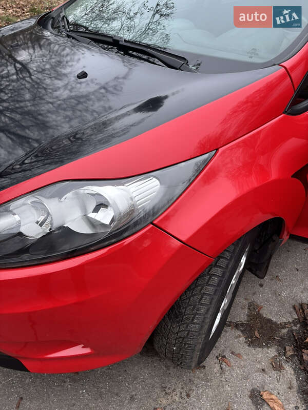 Хетчбек Ford Fiesta 2011 в Дніпрі