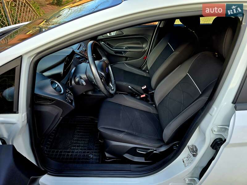 Хетчбек Ford Fiesta 2014 в Мукачевому