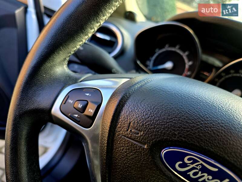 Хетчбек Ford Fiesta 2014 в Мукачевому