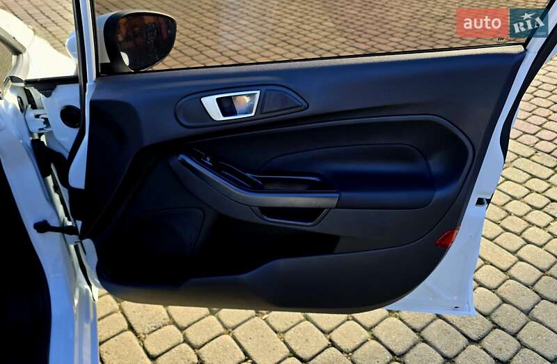 Хетчбек Ford Fiesta 2014 в Мукачевому