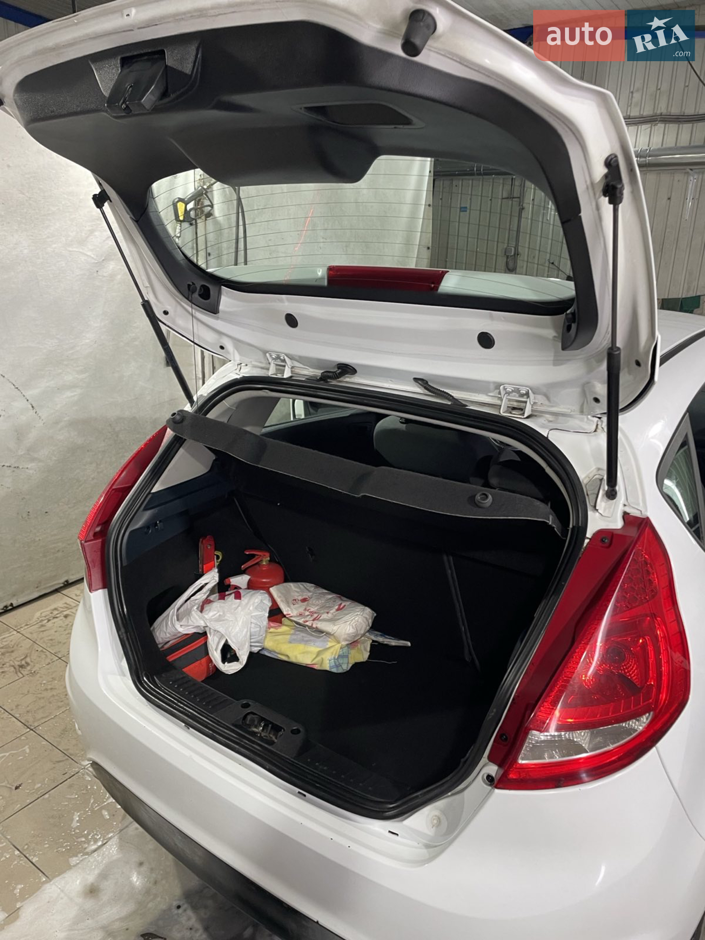 2012 Ford Fiesta - мініатюра 8