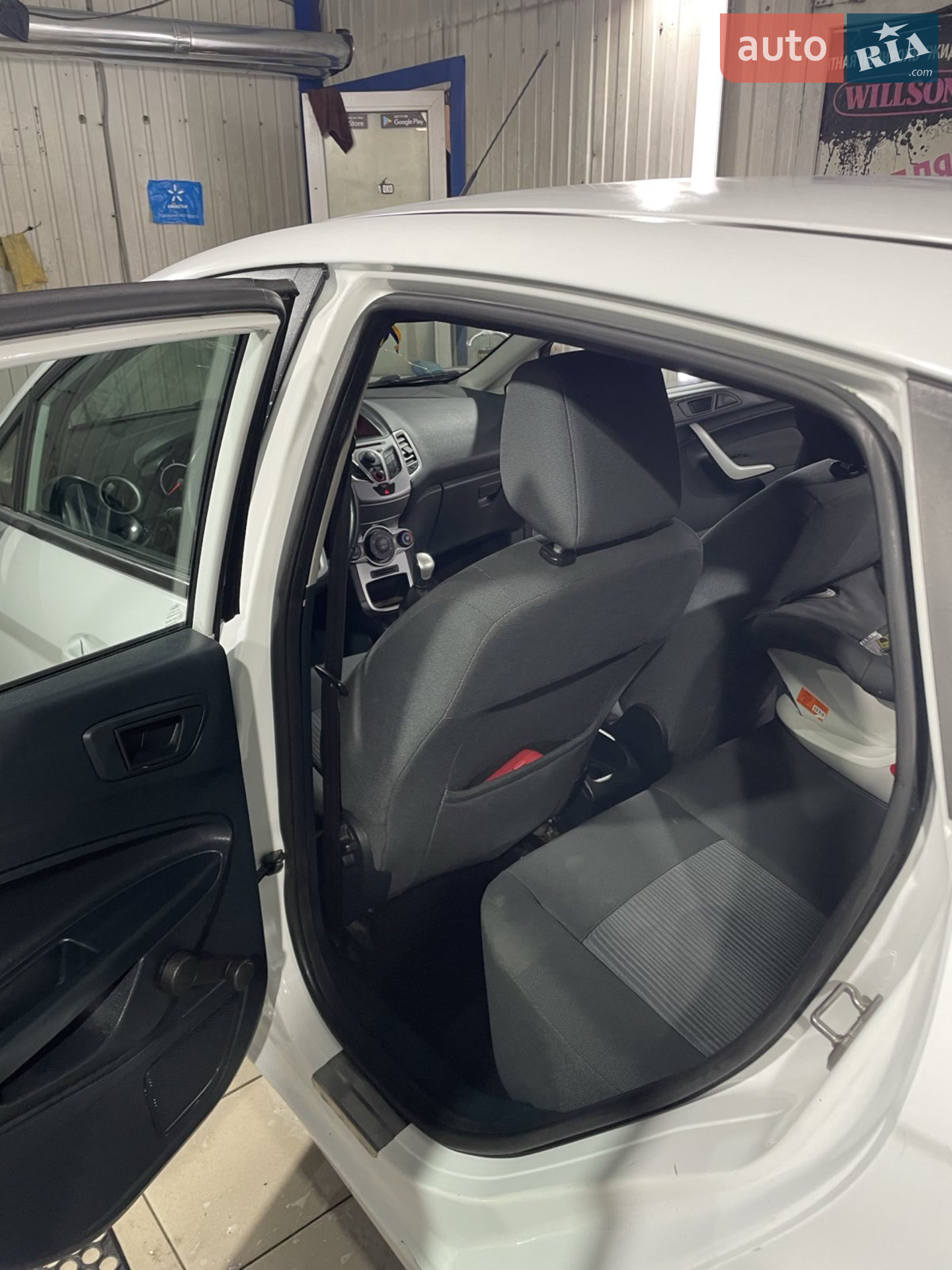 2012 Ford Fiesta - мініатюра 11
