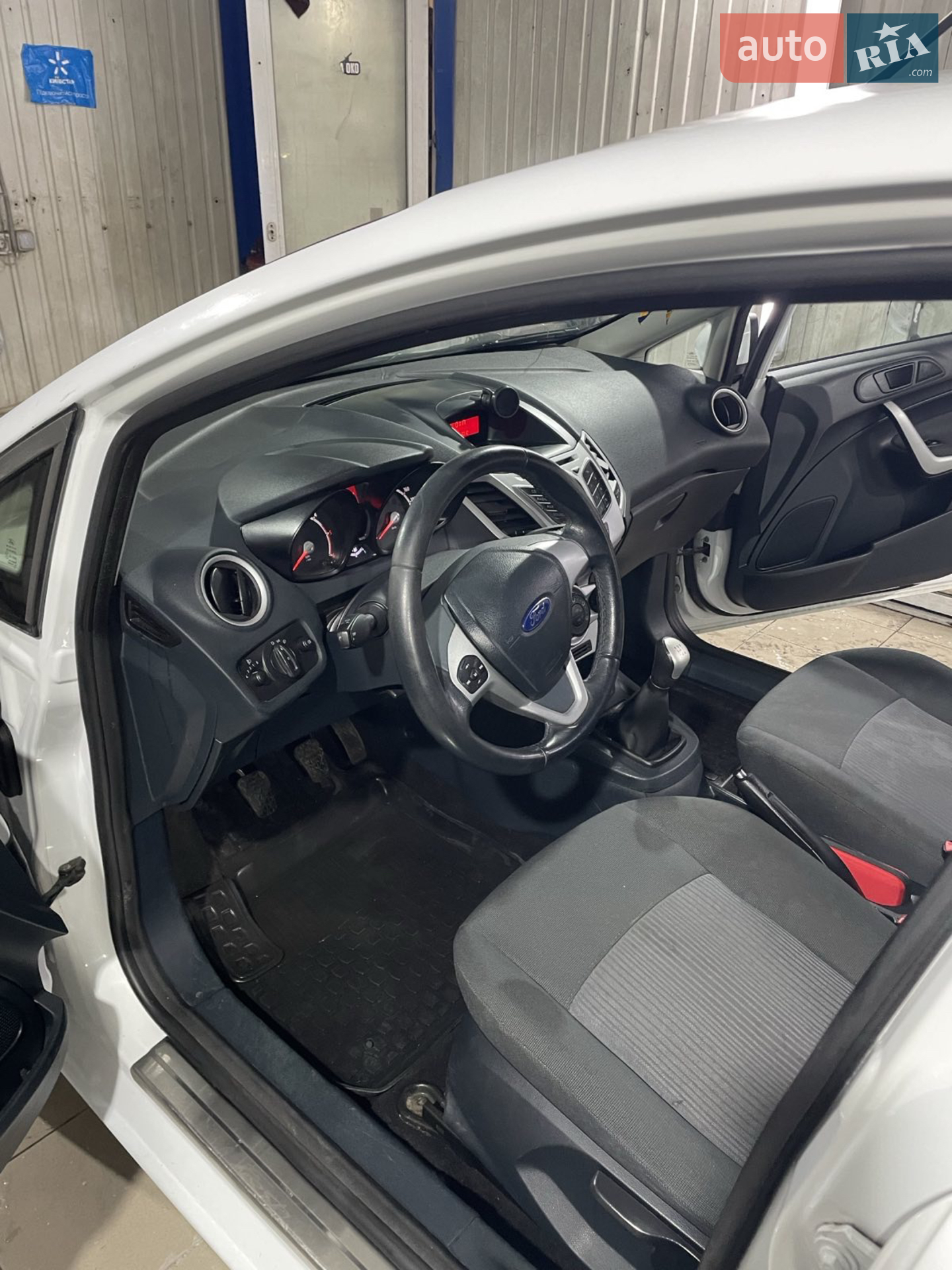 2012 Ford Fiesta - мініатюра 10