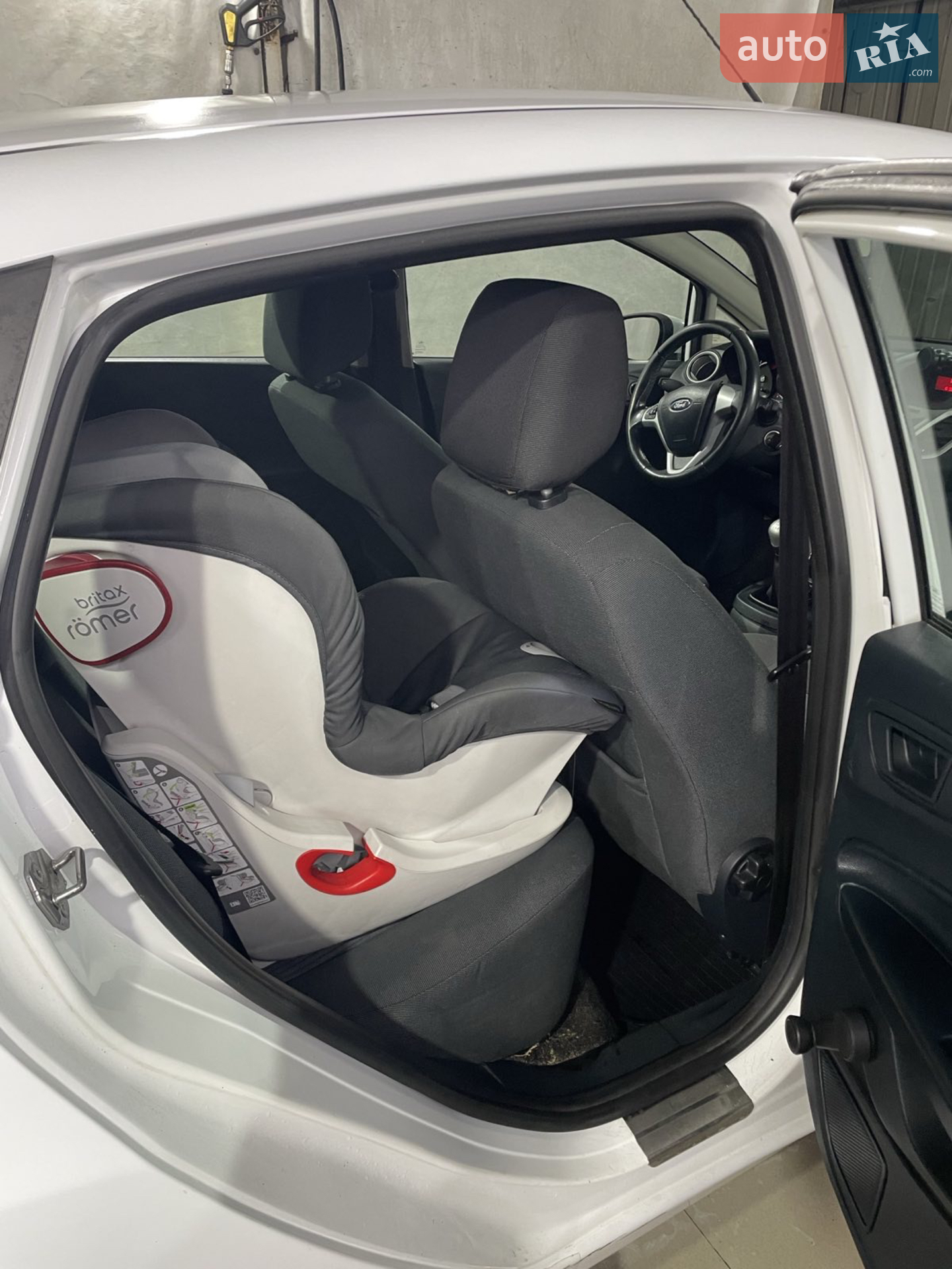 2012 Ford Fiesta - мініатюра 13