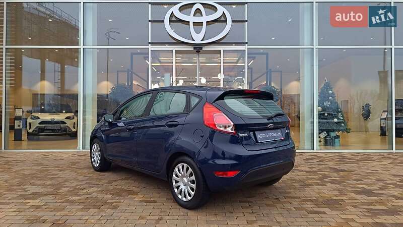 Хетчбек Ford Fiesta 2016 в Києві