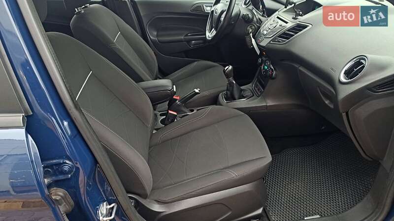 Хетчбек Ford Fiesta 2016 в Києві