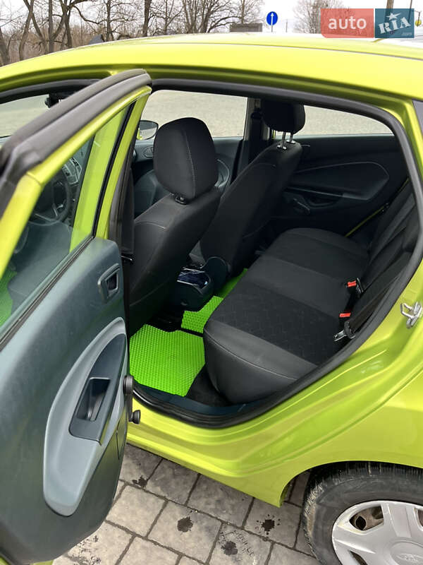 Седан Ford Fiesta 2010 в Тысменице фото 11 Седан Ford Fiesta 2010 в Тысменице
