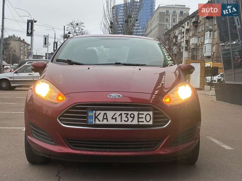 Седан Ford Fiesta 2014 в Києві