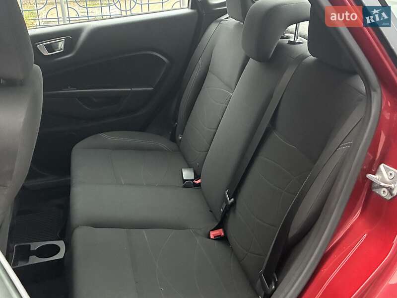Седан Ford Fiesta 2014 в Києві