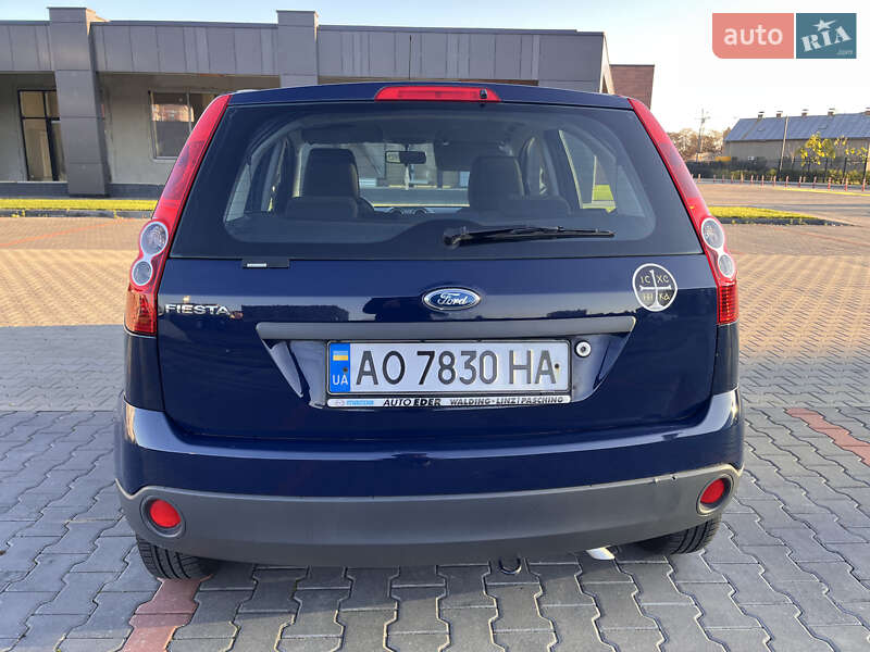 Хэтчбек Ford Fiesta 2008 в Мукачево