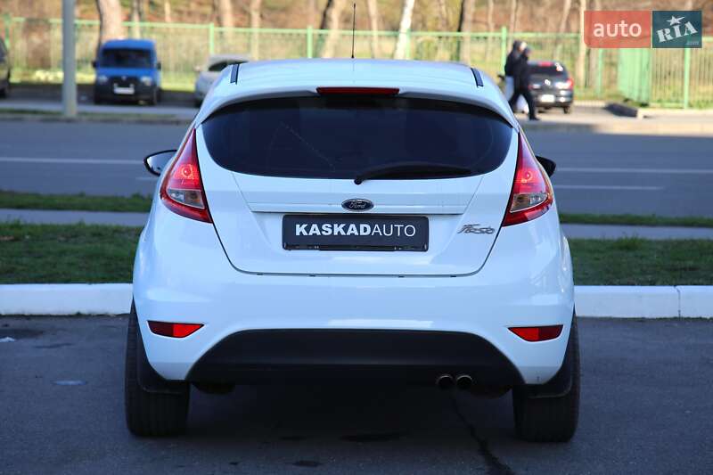 Хэтчбек Ford Fiesta 2010 в Харькове