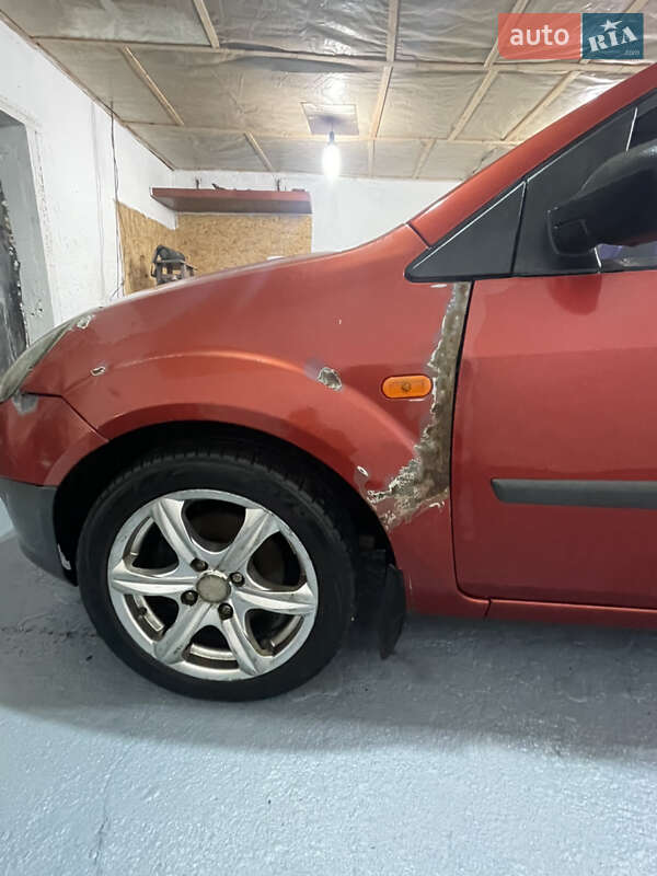 Хэтчбек Ford Fiesta 2006 в Знаменке фото 6 Хэтчбек Ford Fiesta 2006 в Знаменке