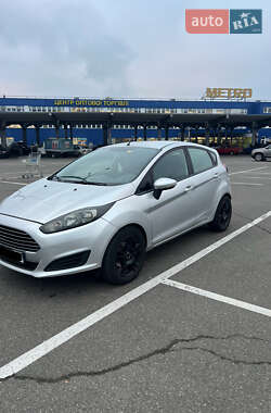 Хетчбек Ford Fiesta 2013 в Києві