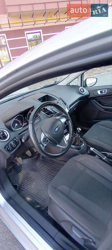 Хэтчбек Ford Fiesta 2016 в Умани