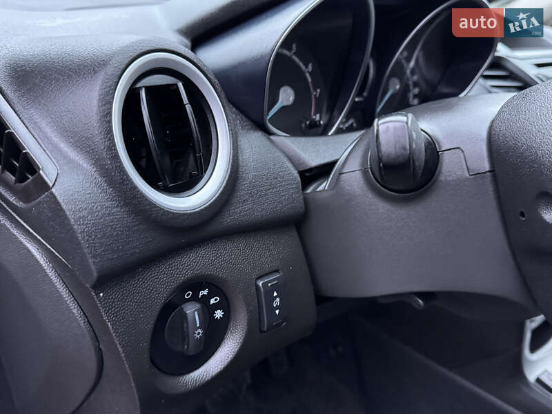 Седан Ford Fiesta 2014 в Ровно фото 66 Седан Ford Fiesta 2014 в Ровно