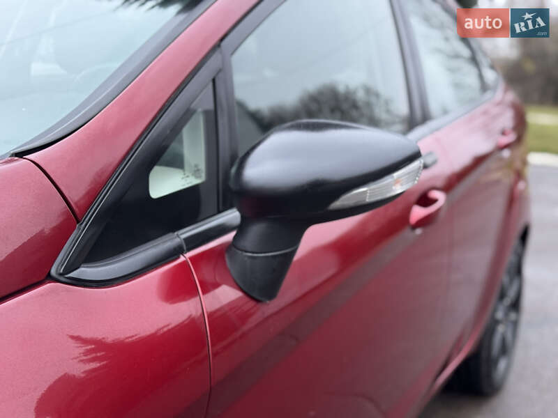 Седан Ford Fiesta 2014 в Рівному