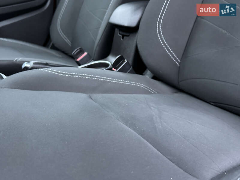 Седан Ford Fiesta 2014 в Рівному