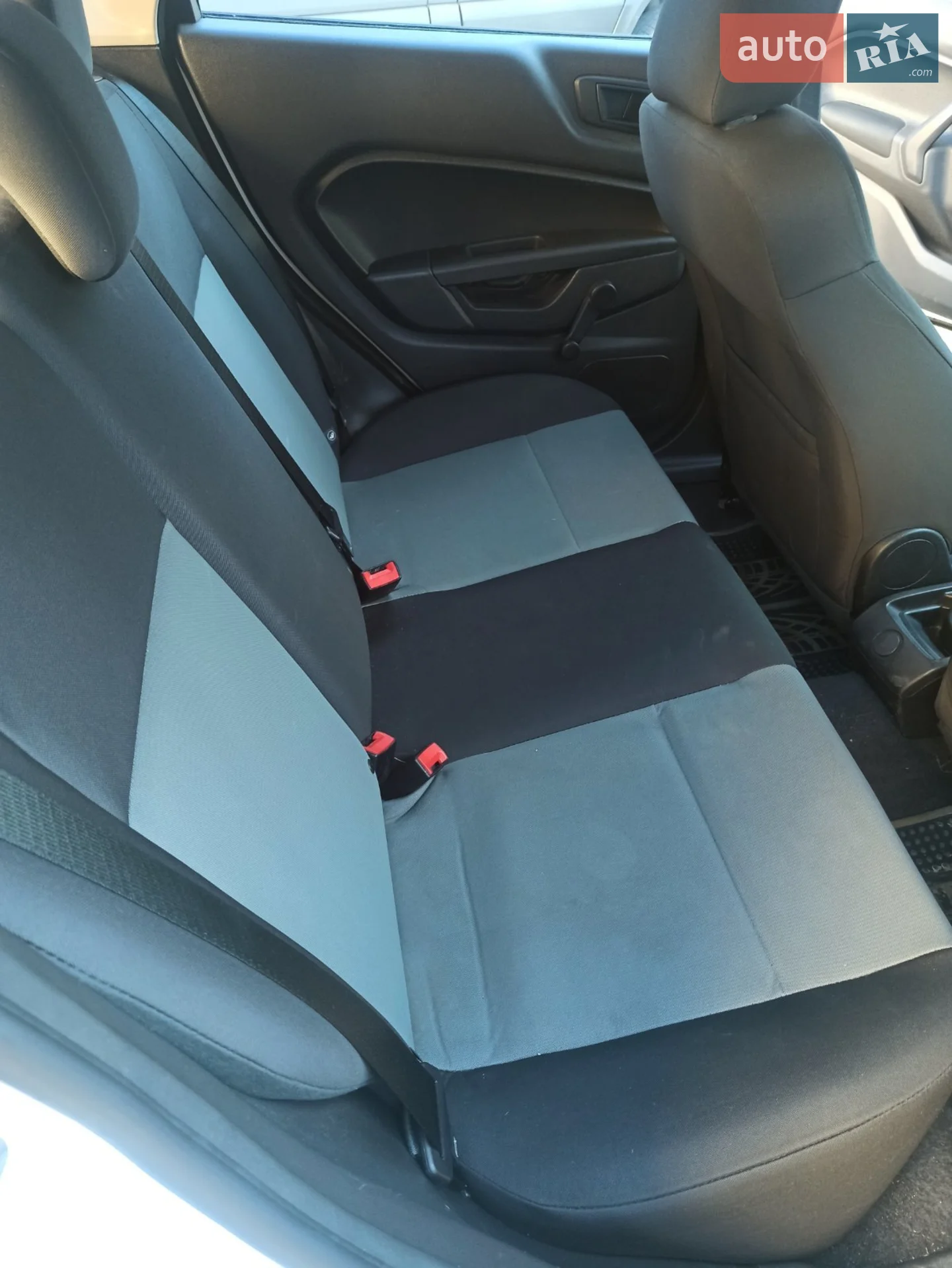 2015 Ford Fiesta - мініатюра 10