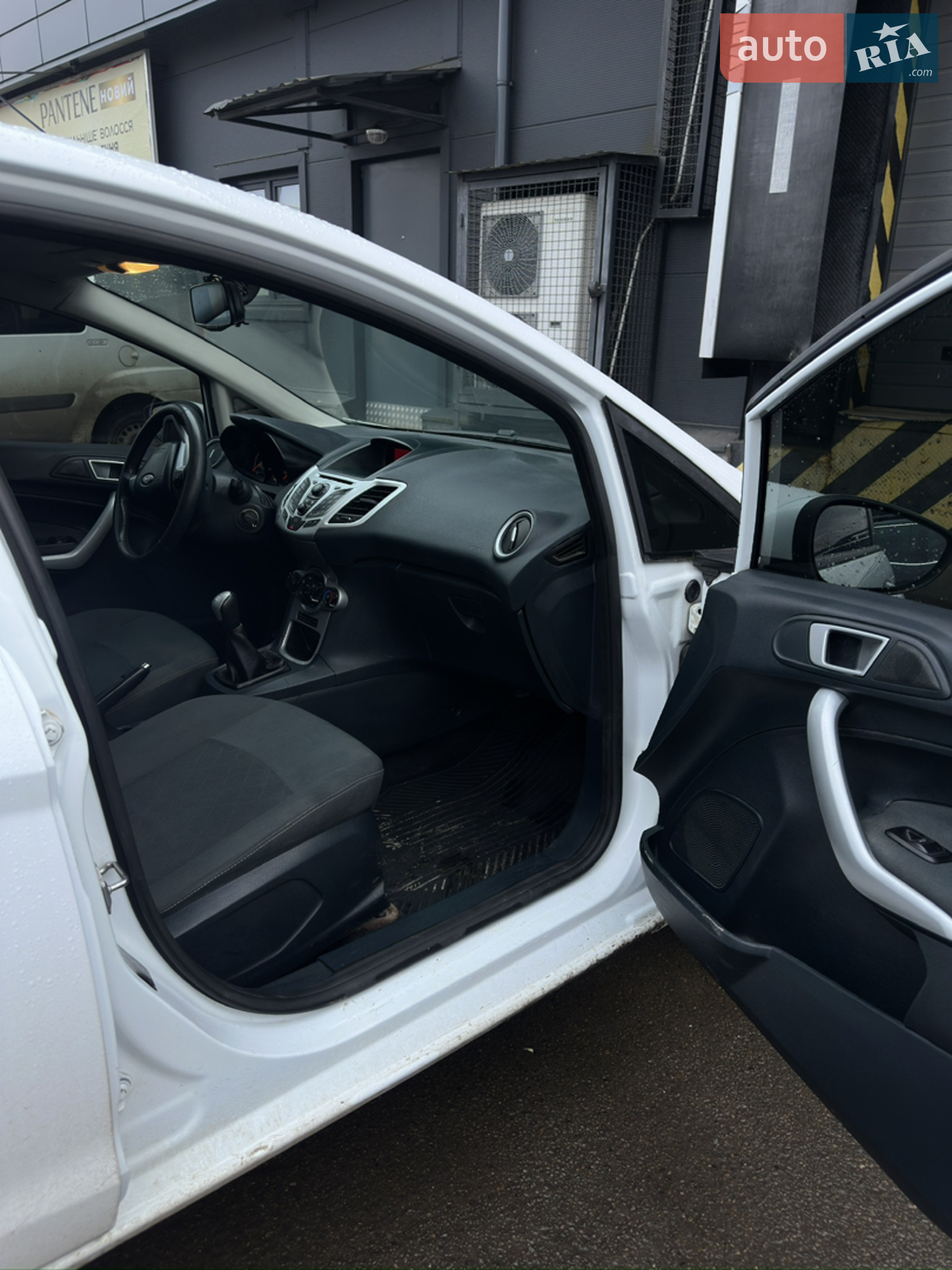 2012 Ford Fiesta - мініатюра 6