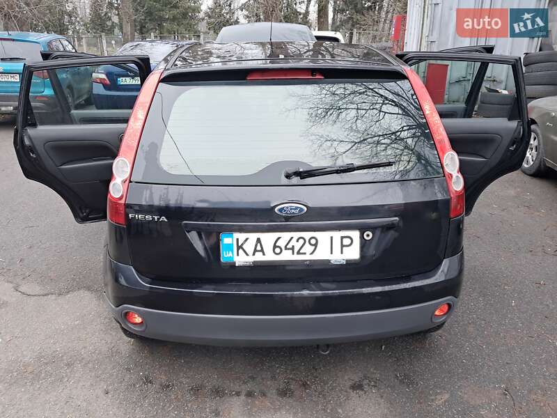 Хэтчбек Ford Fiesta 2006 в Киеве