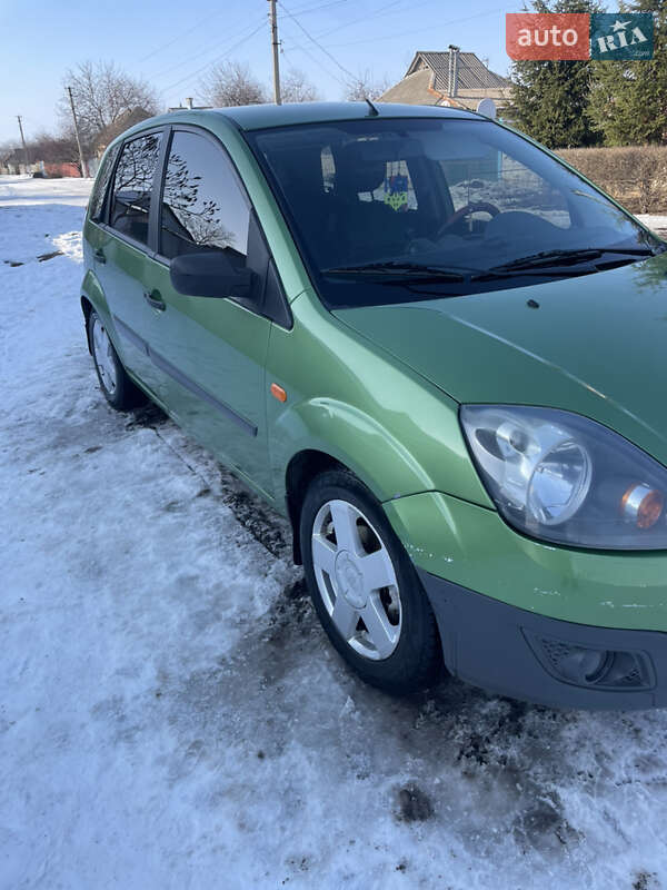 Хетчбек Ford Fiesta 2008 в Краснокутську