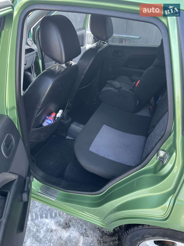 Хетчбек Ford Fiesta 2008 в Краснокутську