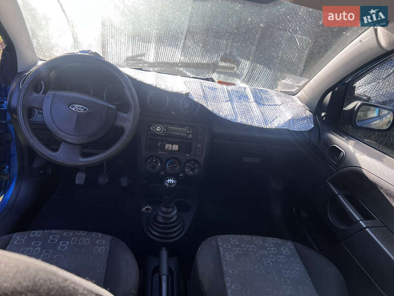 Хэтчбек Ford Fiesta 2005 в Черновцах фото 2 Хэтчбек Ford Fiesta 2005 в Черновцах