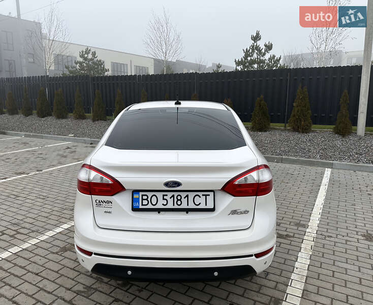 Седан Ford Fiesta 2016 в Тернополе