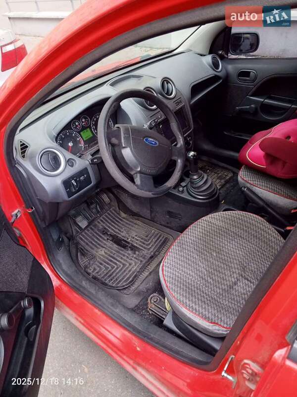 Хэтчбек Ford Fiesta 2007 в Киеве