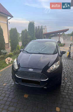 Хэтчбек Ford Fiesta 2016 в Львове