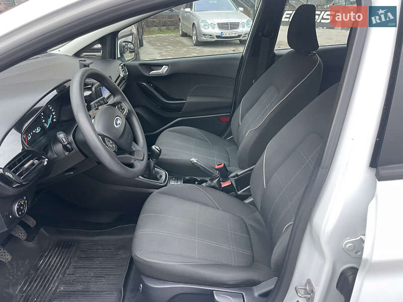 Хэтчбек Ford Fiesta 2018 в Киеве фото 10 Хэтчбек Ford Fiesta 2018 в Киеве