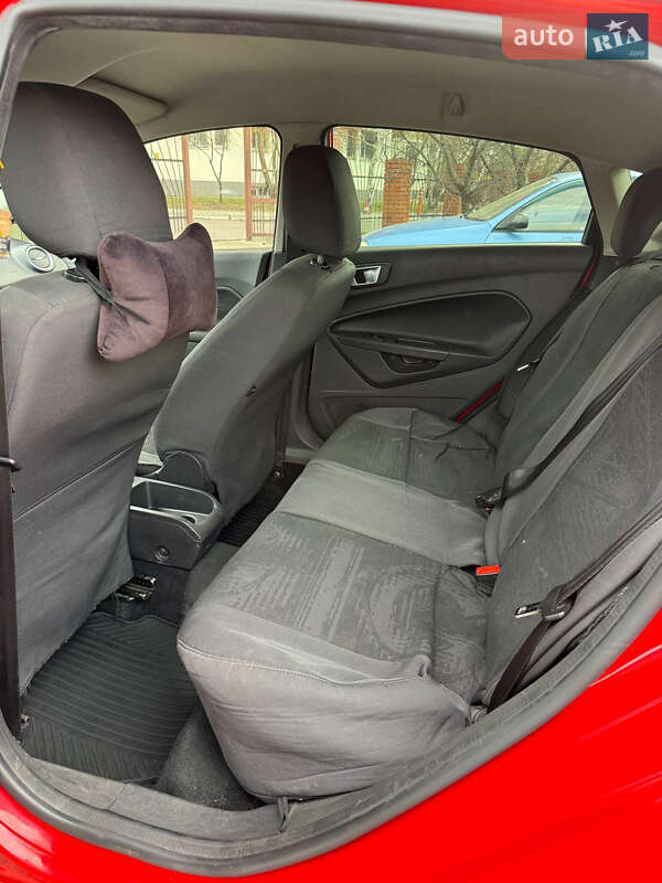 Хэтчбек Ford Fiesta 2013 в Днепре