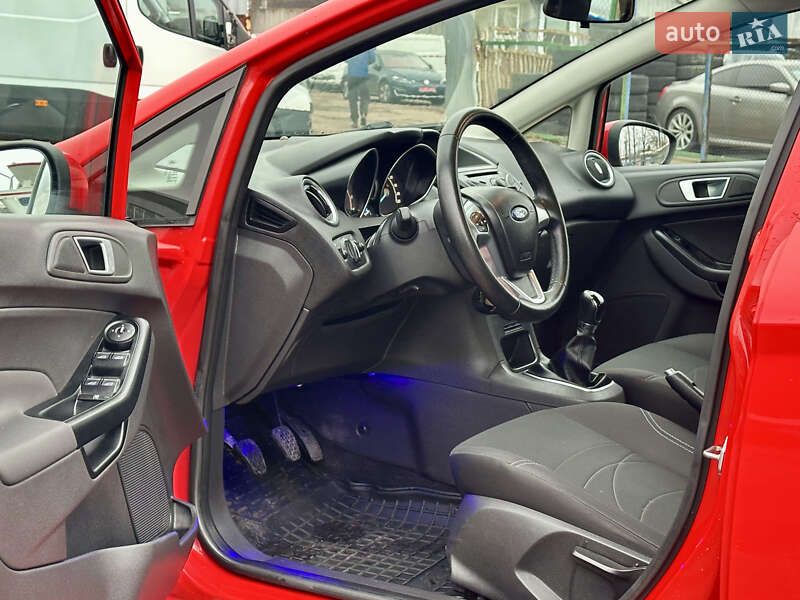Хэтчбек Ford Fiesta 2013 в Киеве