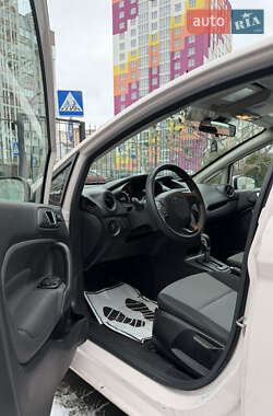 Хетчбек Ford Fiesta 2015 в Черкасах