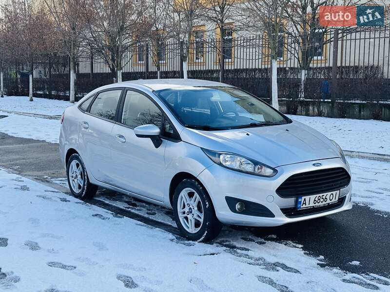Седан Ford Fiesta 2018 в Києві