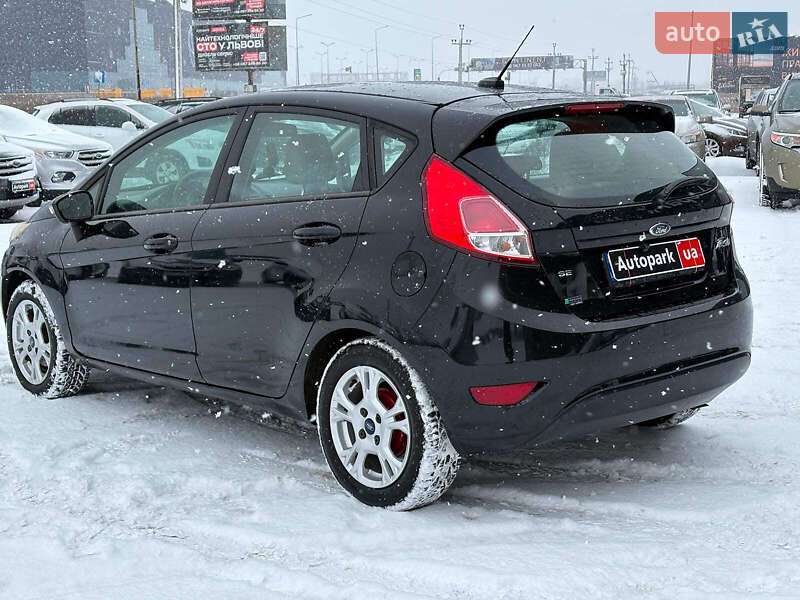 Хетчбек Ford Fiesta 2016 в Львові