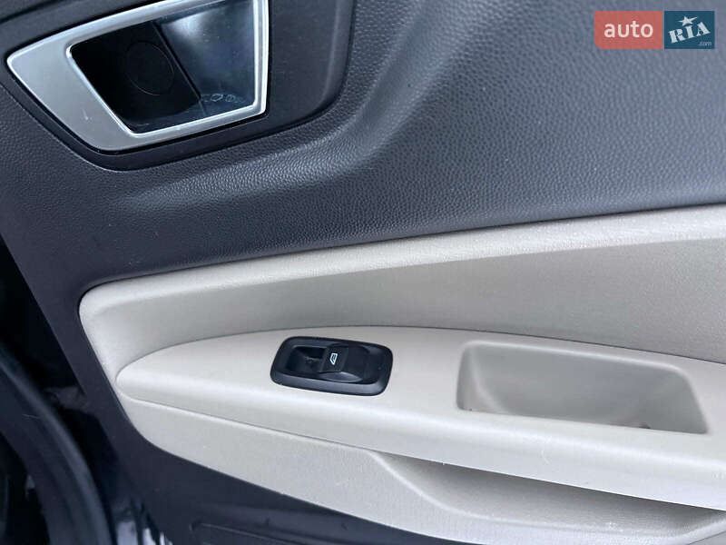 Хетчбек Ford Fiesta 2016 в Львові