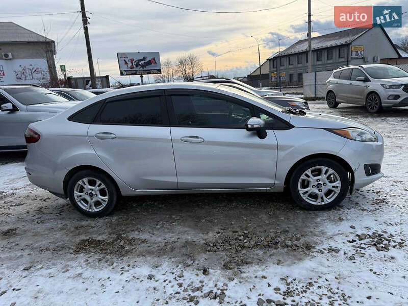 Седан Ford Fiesta 2015 в Коломые