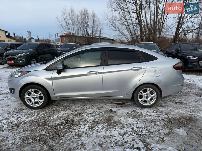 Седан Ford Fiesta 2015 в Коломые
