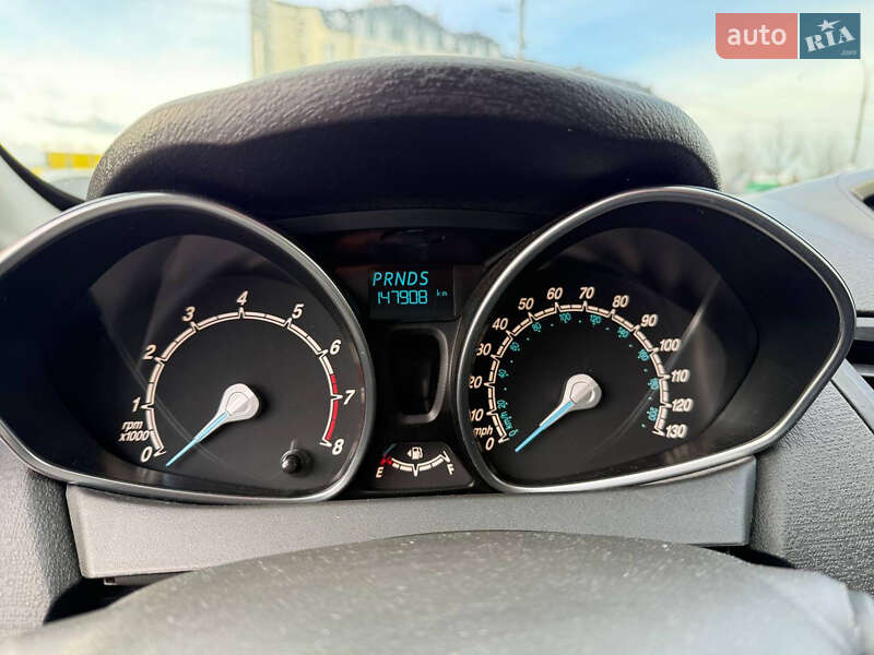 Седан Ford Fiesta 2015 в Коломые