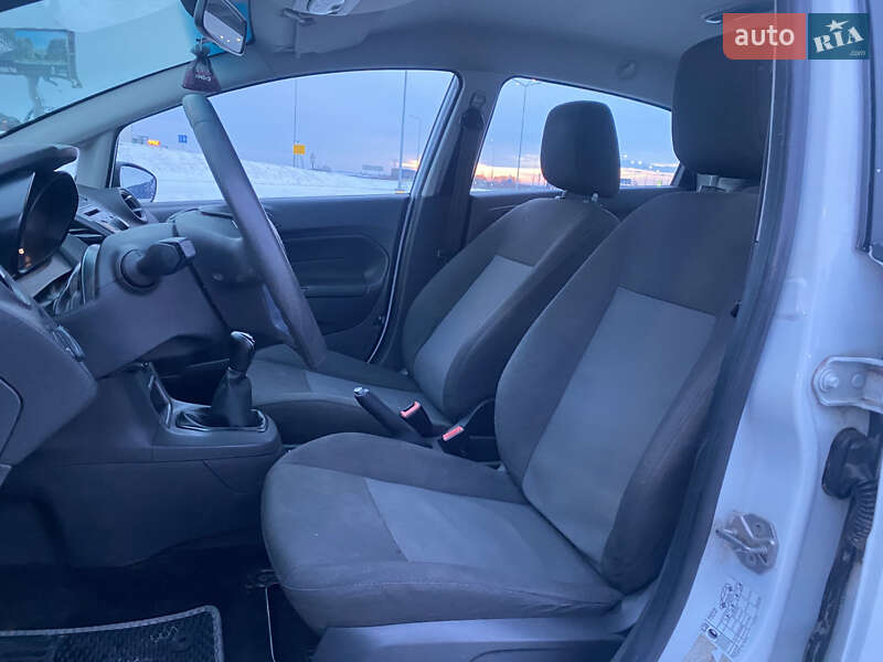 Хетчбек Ford Fiesta 2013 в Львові