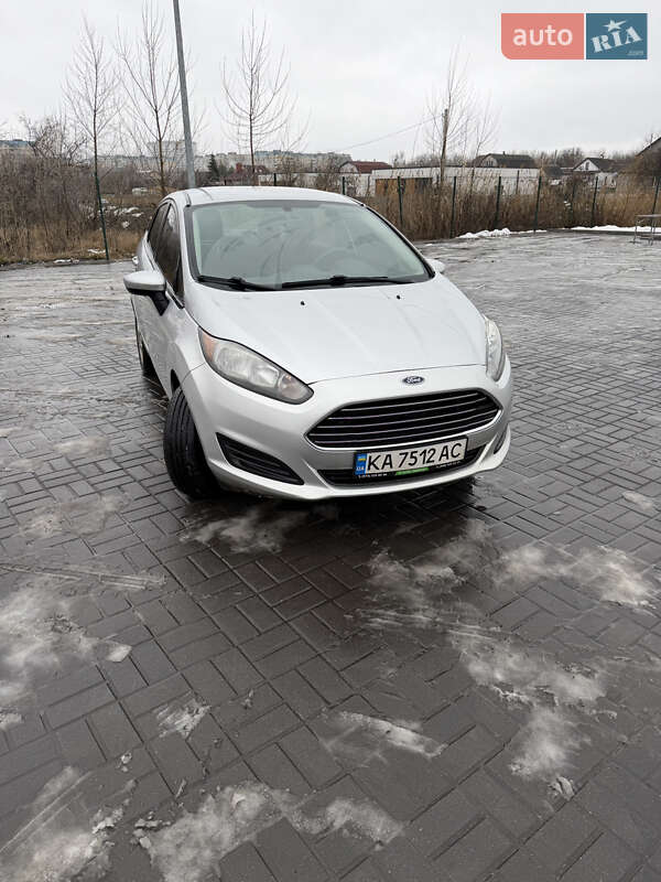 Седан Ford Fiesta 2017 в Днепре