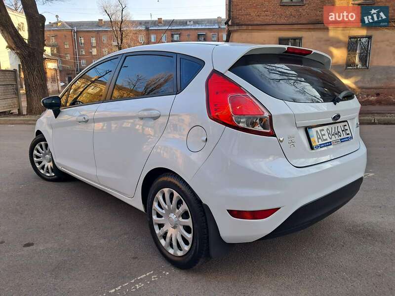 Хетчбек Ford Fiesta 2013 в Запоріжжі фото 2 Хетчбек Ford Fiesta 2013 в Запоріжжі