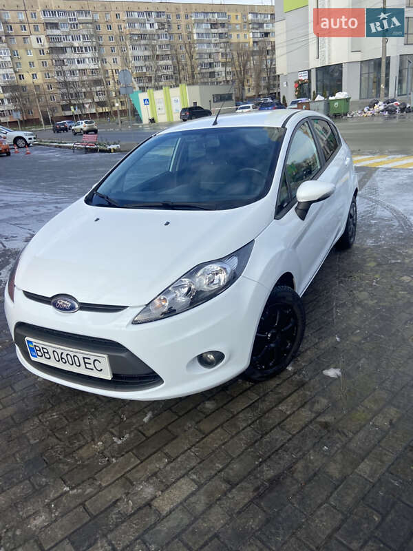 Хетчбек Ford Fiesta 2011 в Дніпрі