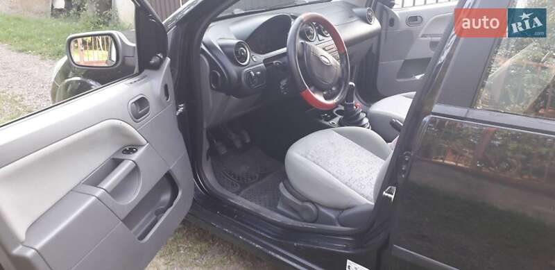 Хетчбек Ford Fiesta 2002 в Ужгороді фото 6 Хетчбек Ford Fiesta 2002 в Ужгороді